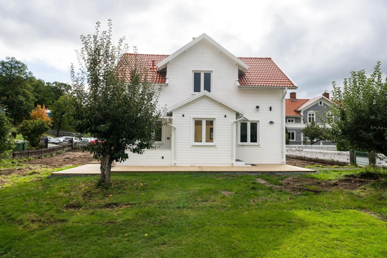 New Flores Huskvarna Kültér fotó